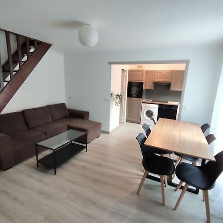 Duplex Cosy Apartment Gonesse Exterior foto
