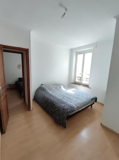 Duplex Cosy Apartment Gonesse Exterior foto